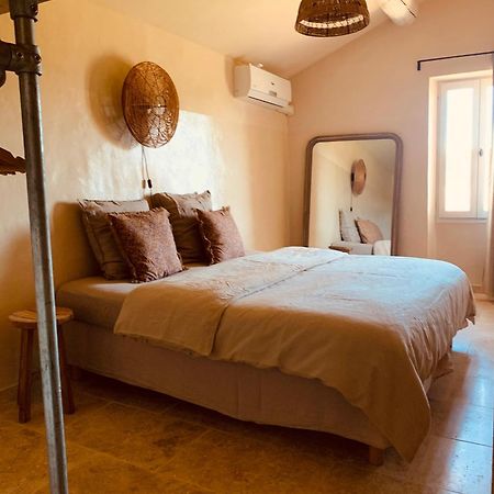 Bed and Breakfast Le Vieux Portail Saint-Saturnin-lès-Apt Zewnętrze zdjęcie